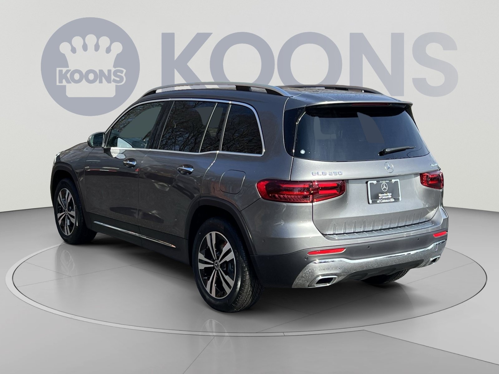 Used 2026 Mercedes-Benz GLB 250 4MATIC image 4