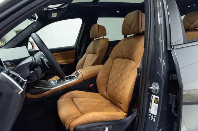 Certified 2026 BMW X7 xDrive40i w/ M Sport Package AWD/4WD image 24