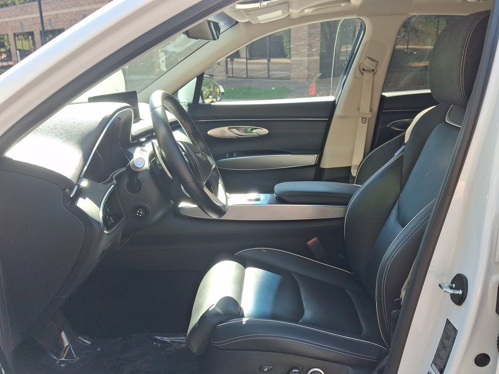 Used 2025 Genesis Electrified GV70 AWD/4WD image 11