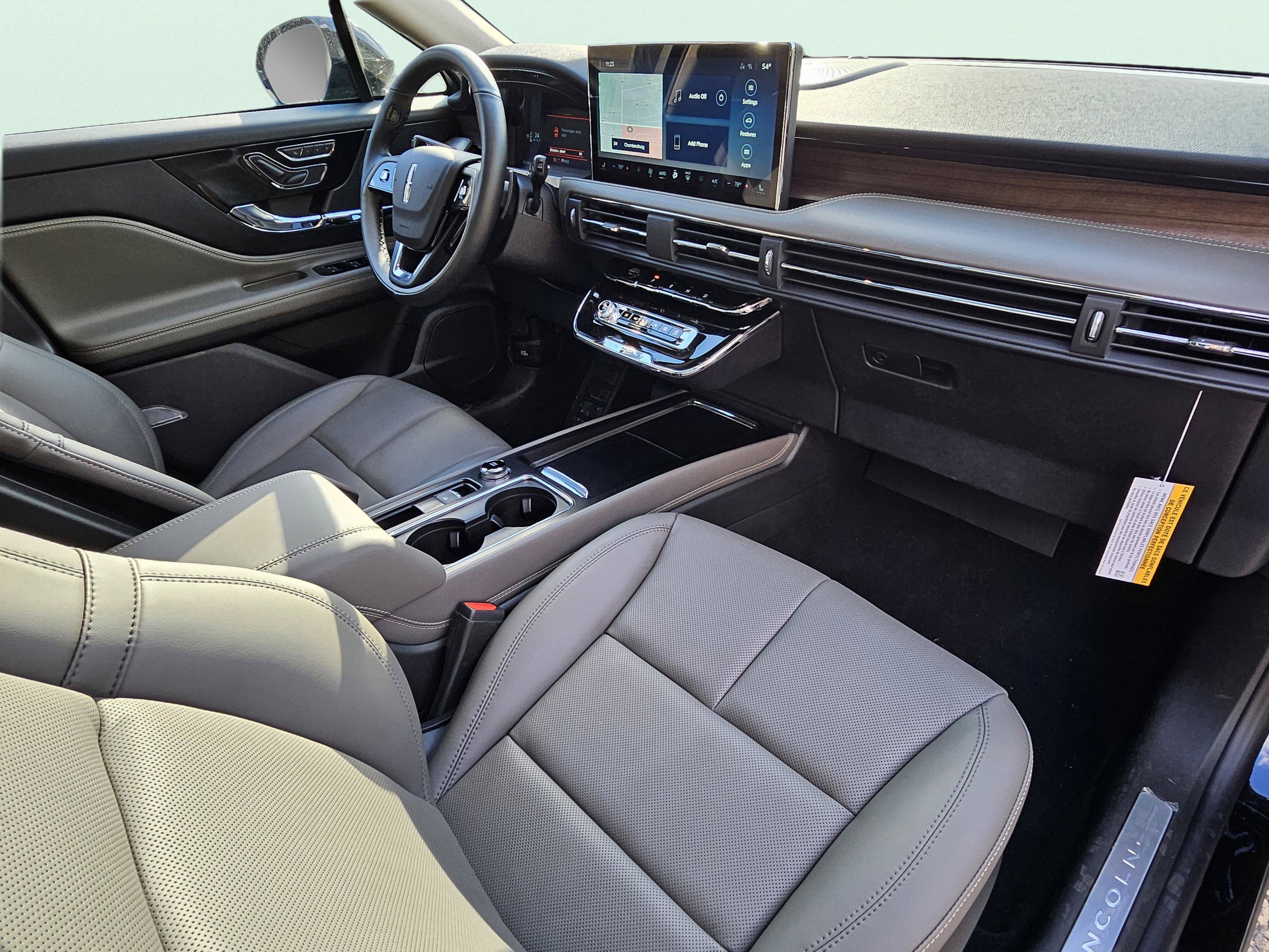 New 2026 Lincoln Corsair Reserve w/ Jet Appearance Package AWD/4WD image 15