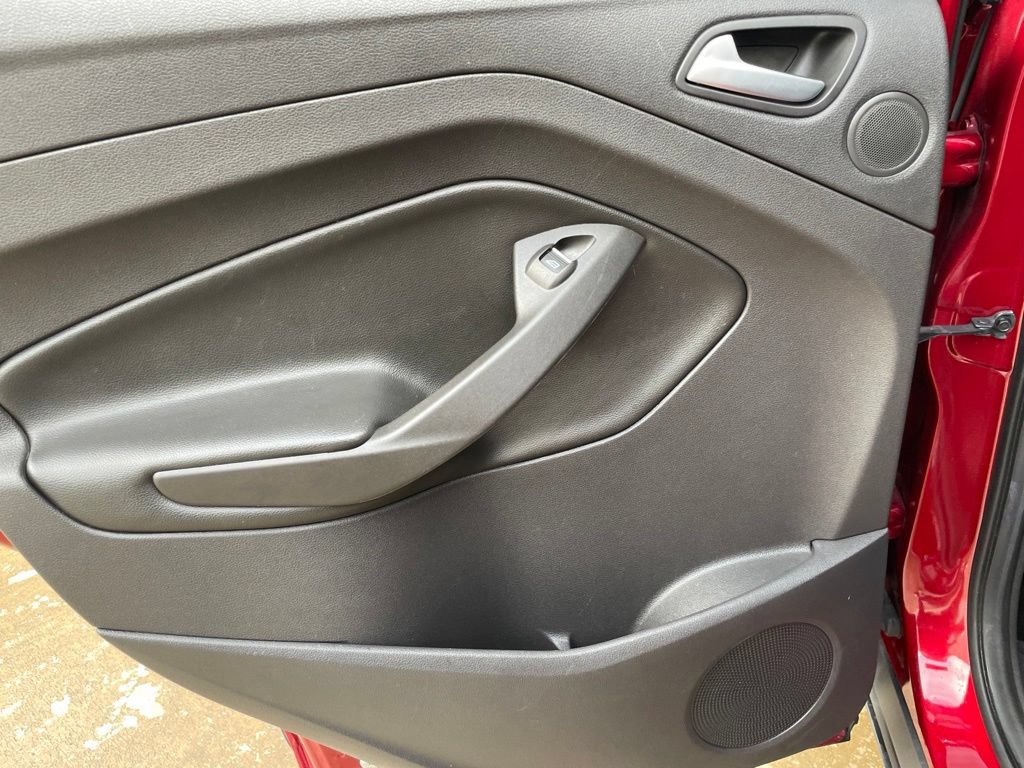 Used 2015 Ford Escape Titanium w/ Equipment Group 301A FWD image 19