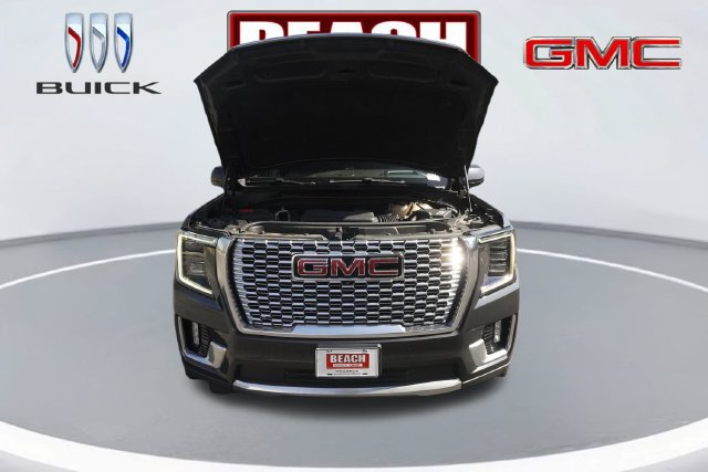 Used 2021 GMC Yukon Denali w/ Denali Ultimate Package AWD/4WD image 9