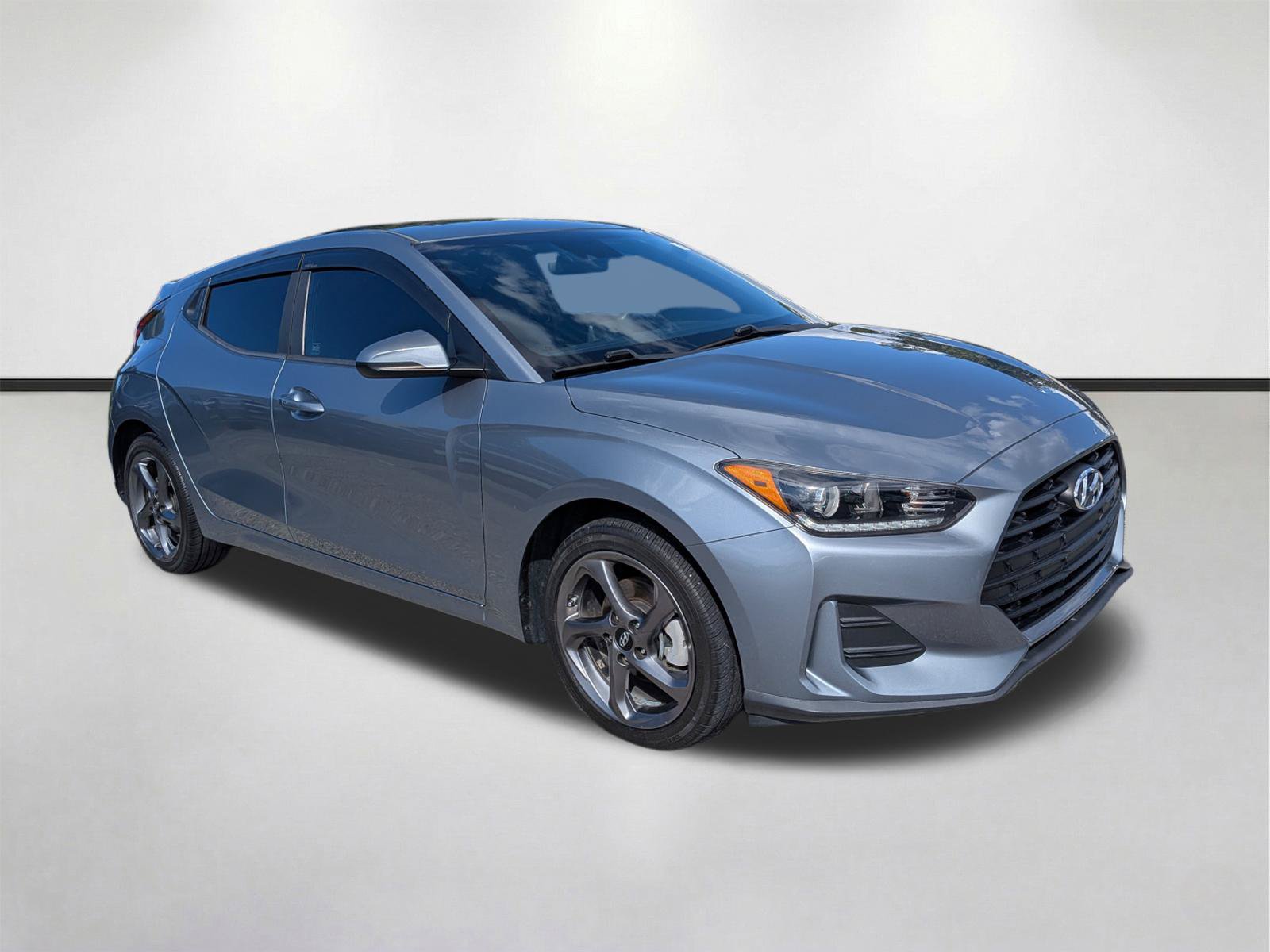 Used 2021 Hyundai Veloster 2.0 FWD image 2