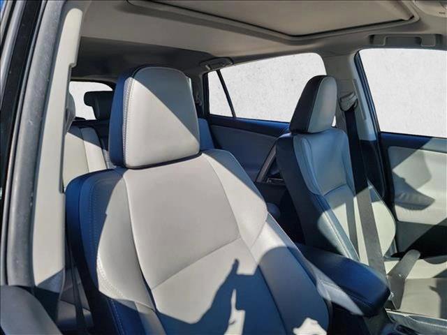 Used 2017 Toyota RAV4 Limited w/ Carpet Mat Package image 15