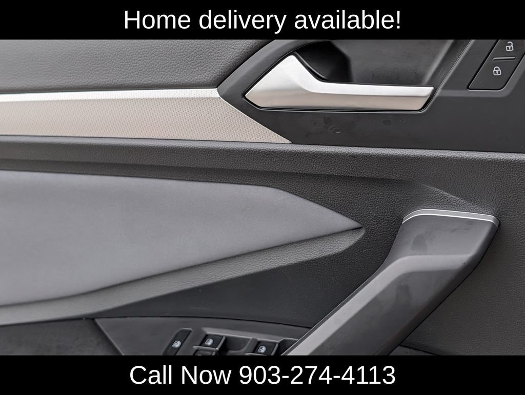 Used 2026 Volkswagen Jetta SE FWD image 25