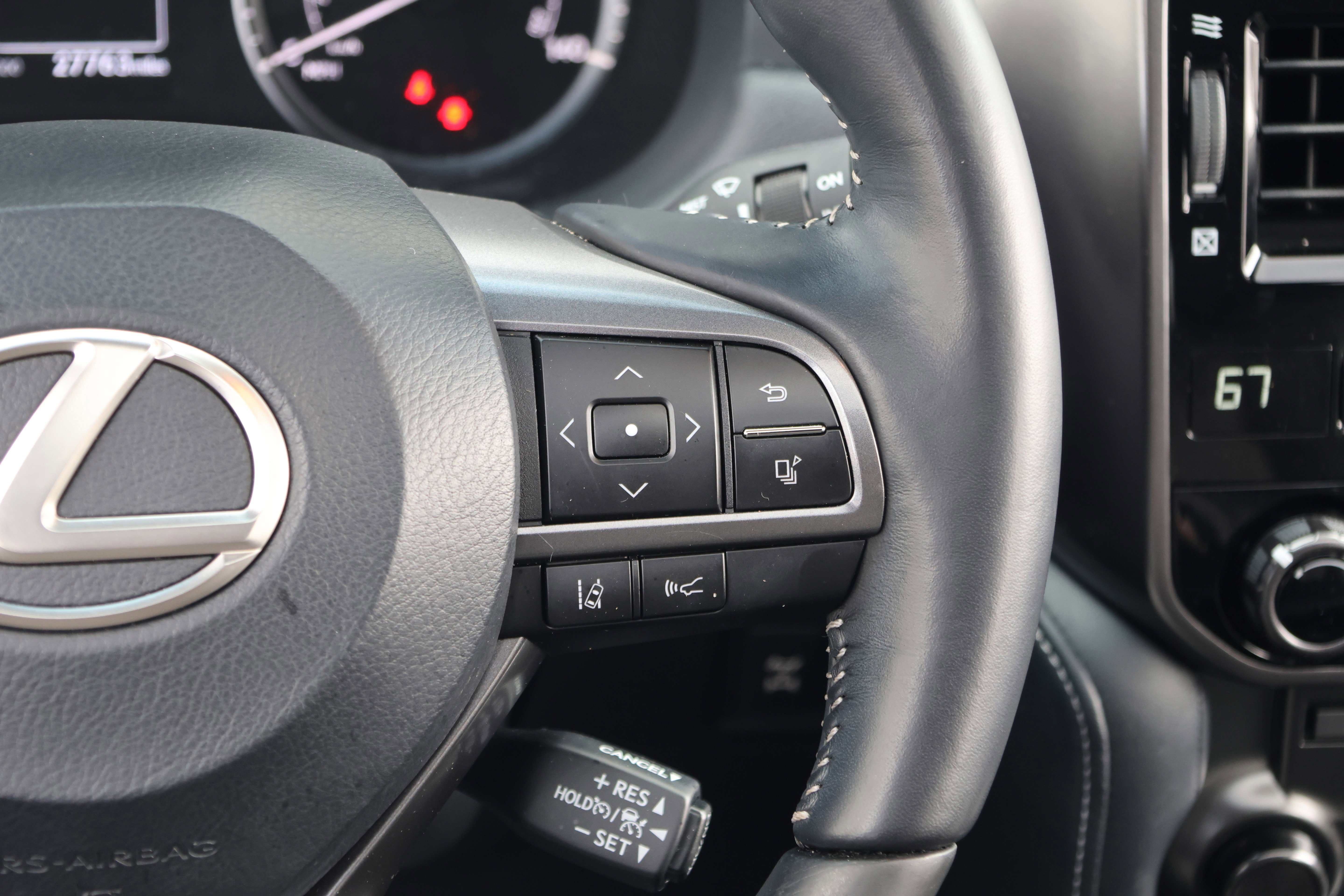 Certified 2023 Lexus GX 460 w/ Black Line Special Edition image 22