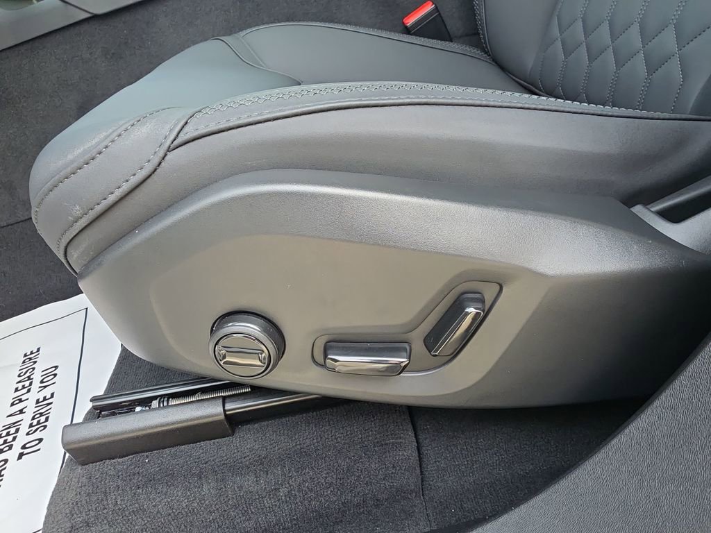 New 2026 Volvo XC90 T8 Plus image 41