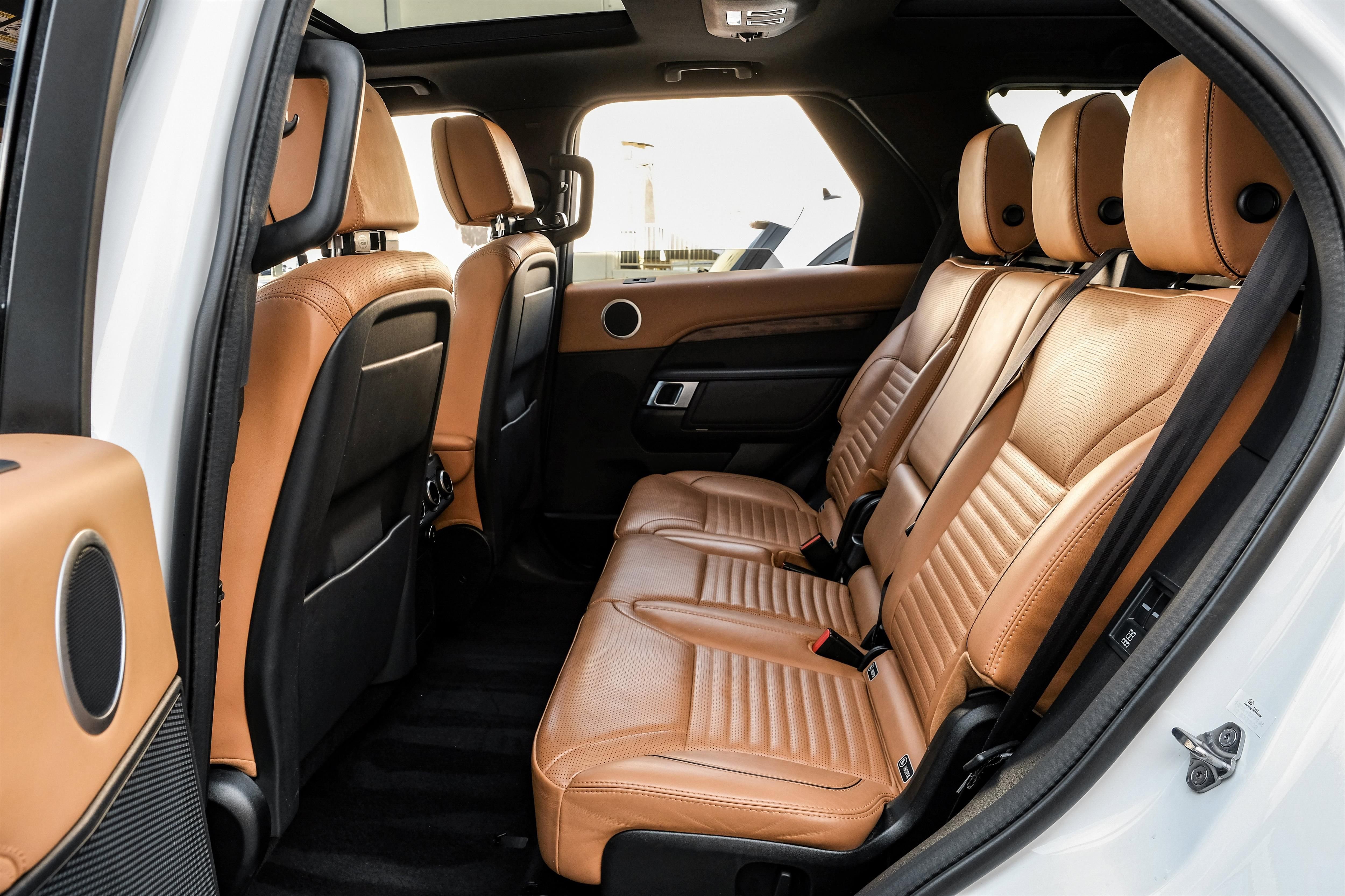 Used 2020 Land Rover Discovery HSE Luxury image 39