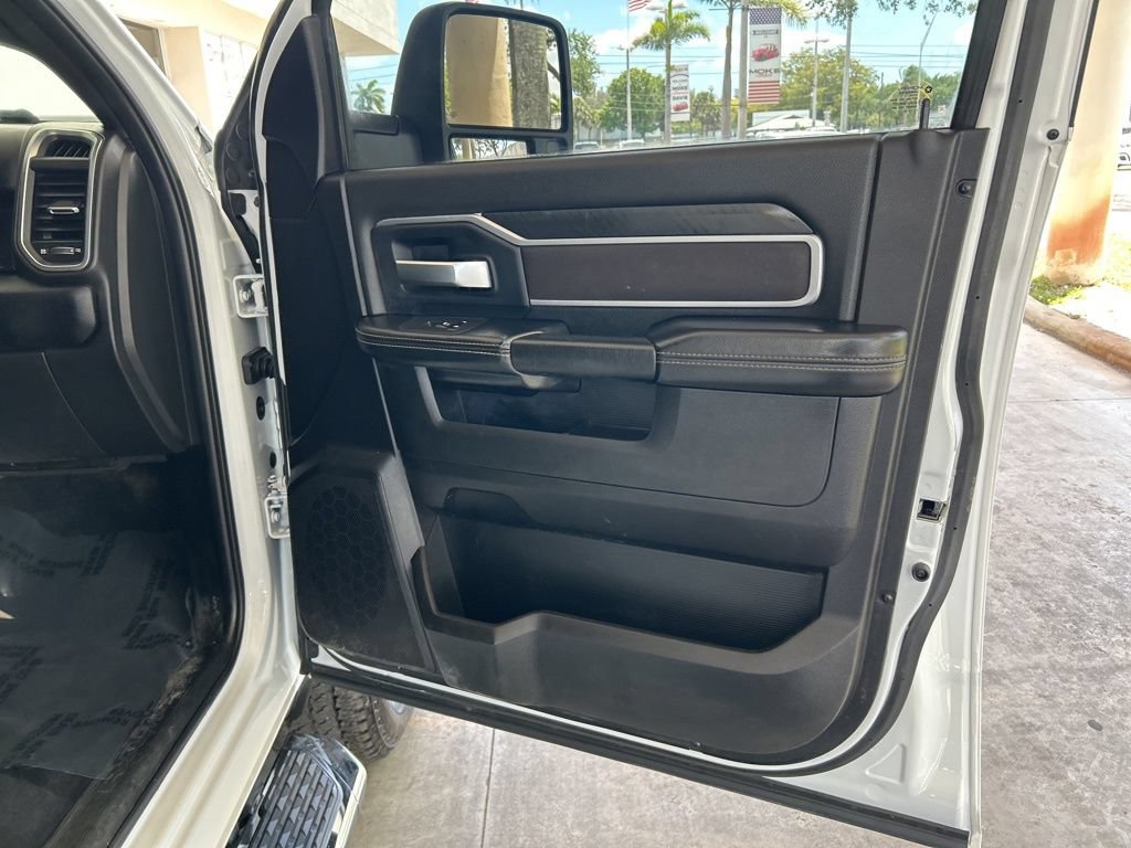 Used 2025 RAM 2500 Big Horn AWD/4WD image 35