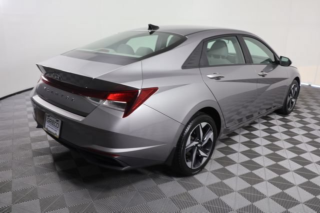 Used 2023 Hyundai Elantra SEL FWD image 8