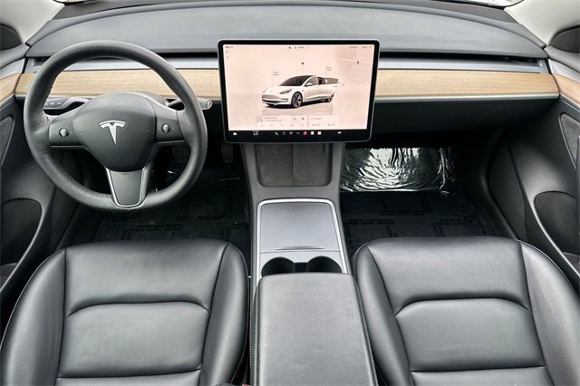 Used 2023 Tesla Model 3 Standard Range image 15