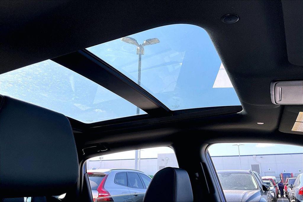 Certified 2025 Acura ADX A-Spec image 21