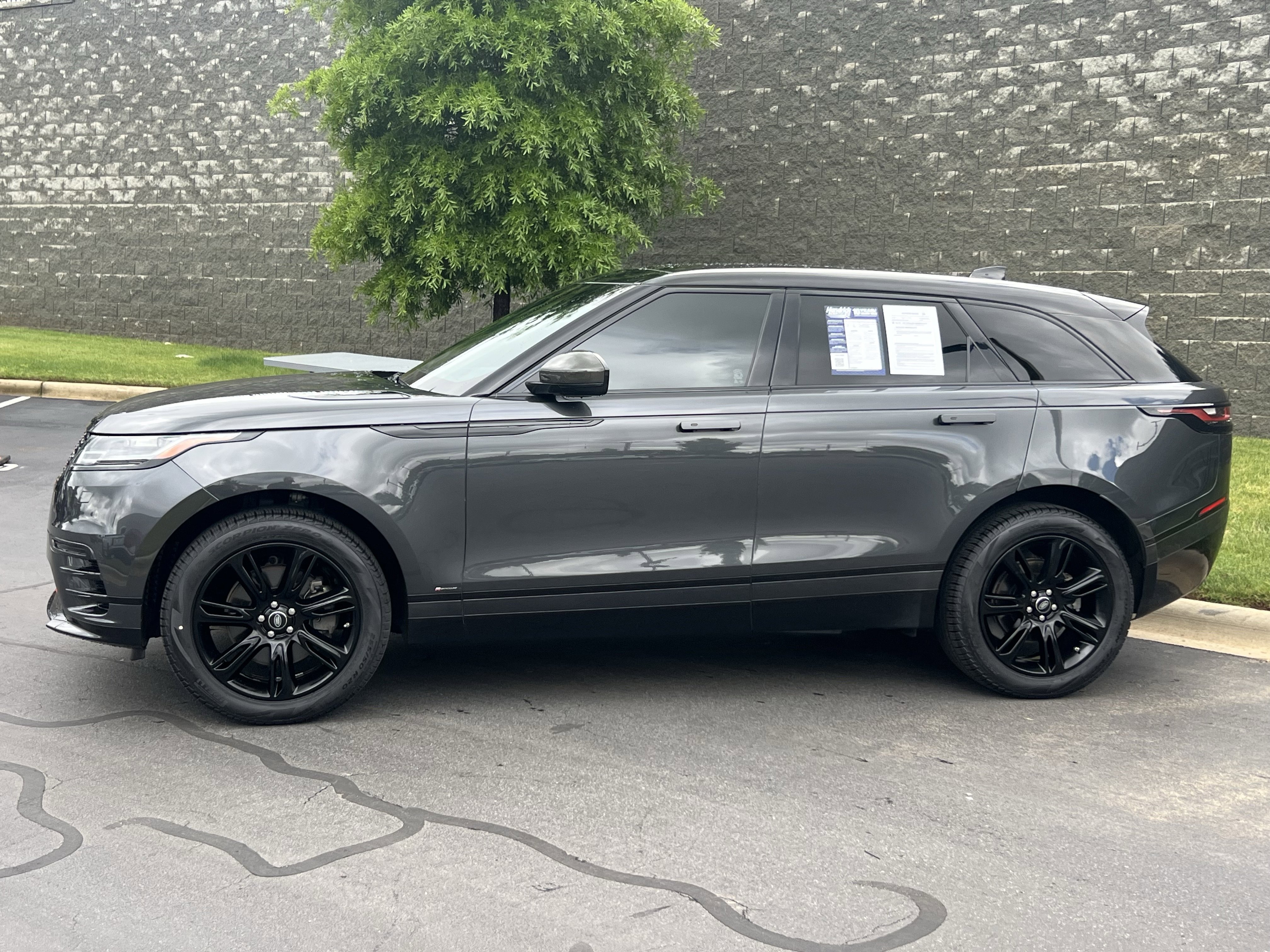 Used 2020 Land Rover Range Rover Velar R-Dynamic S AWD/4WD image 4