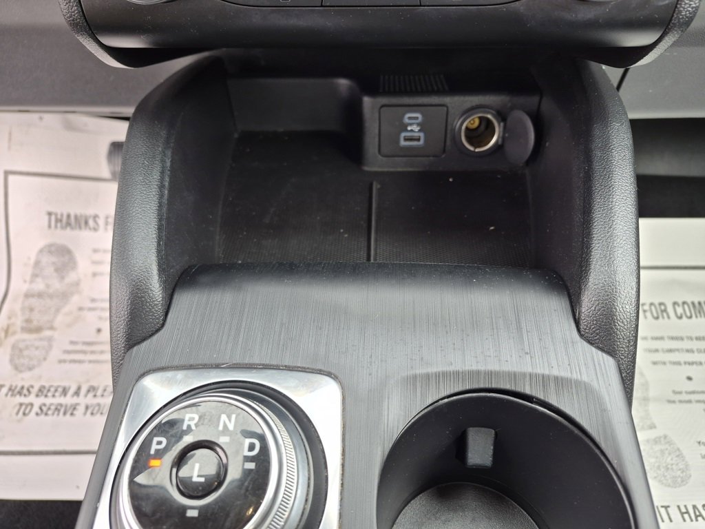 Used 2020 Ford Escape SE image 22