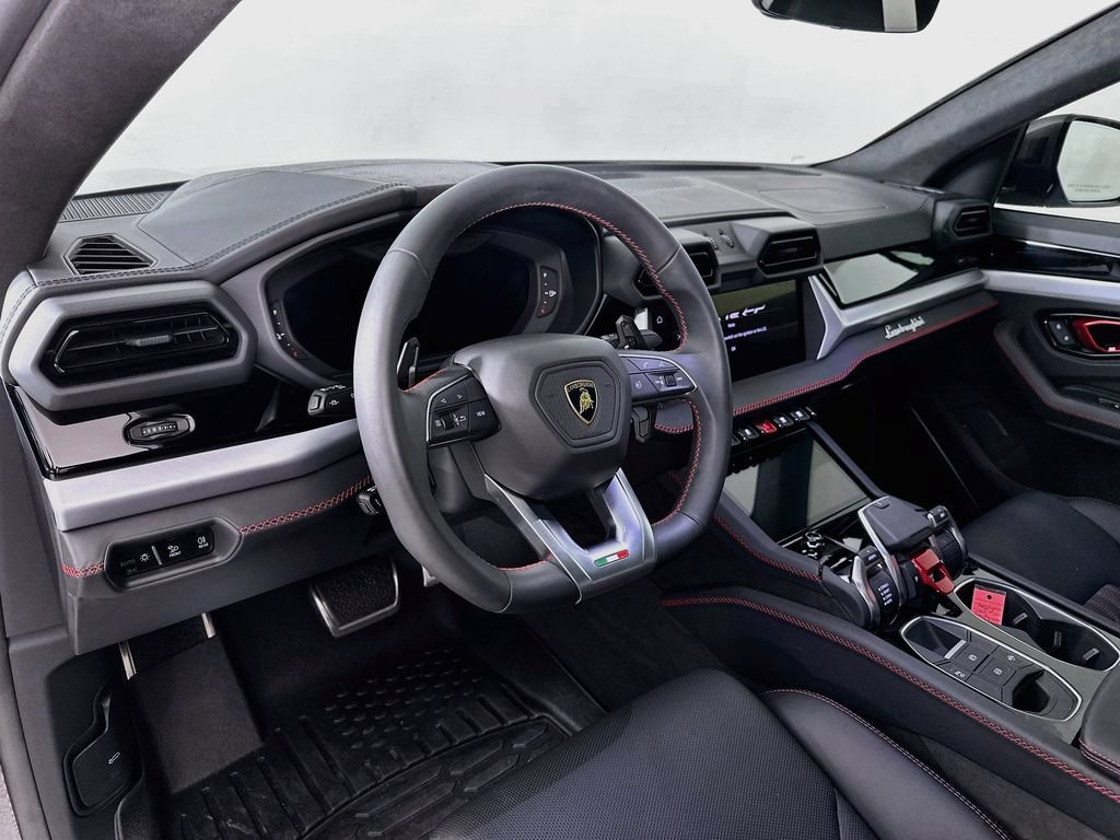 Used 2025 Lamborghini Urus SE AWD/4WD image 9