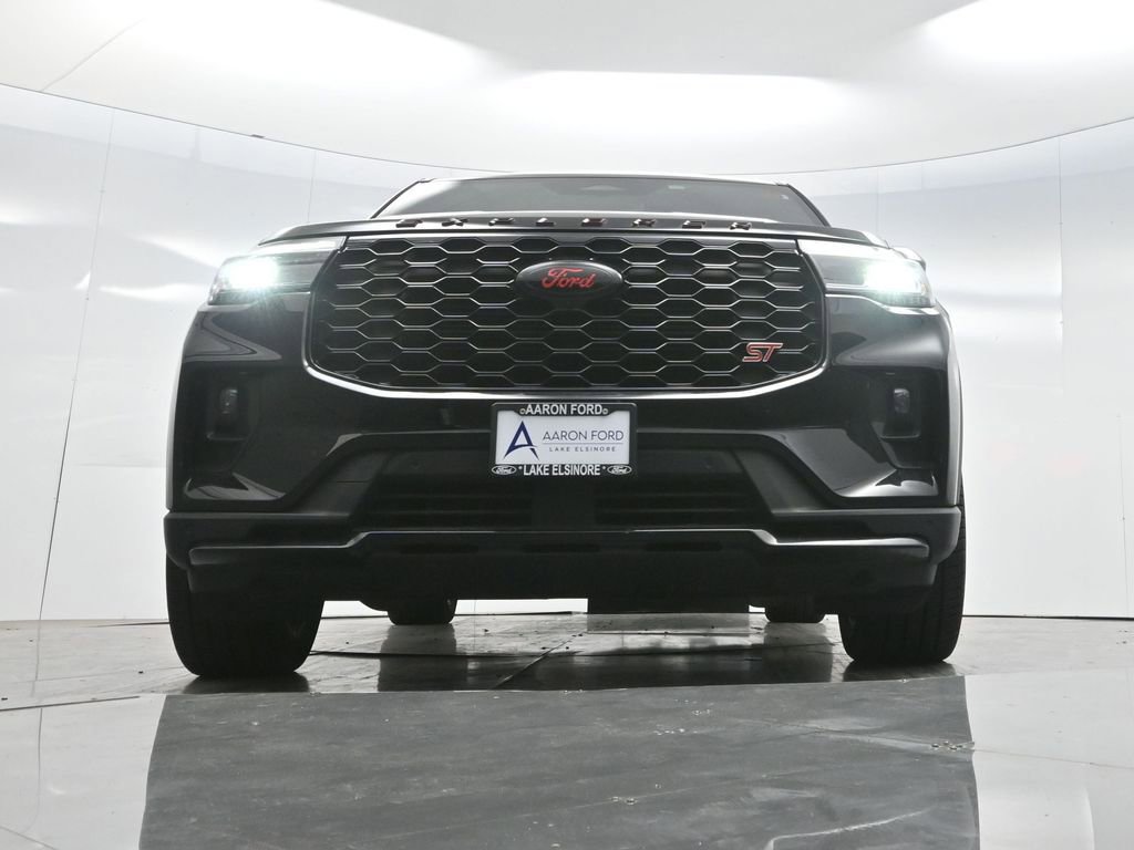 Used 2025 Ford Explorer ST image 50