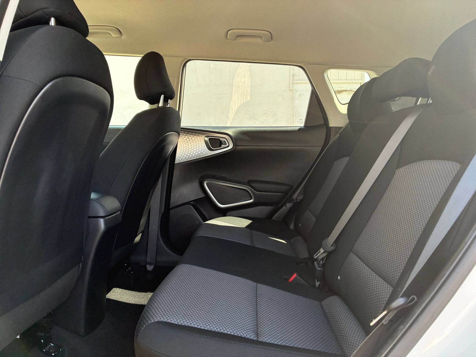 Used 2025 Kia Soul LX w/ LX Technology Package image 23