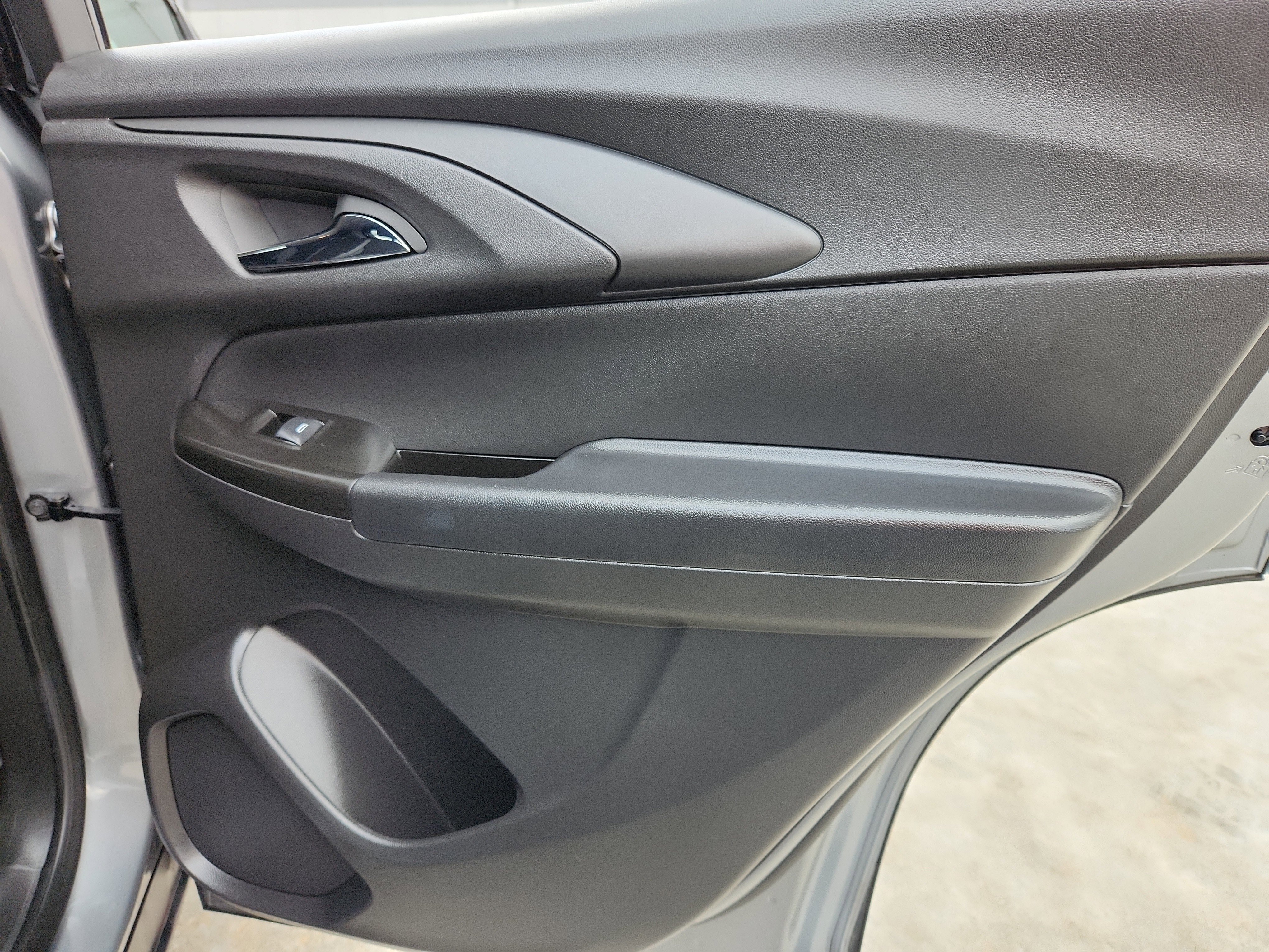 Used 2024 Chevrolet TrailBlazer LT w/ Driver Confidence Package image 39