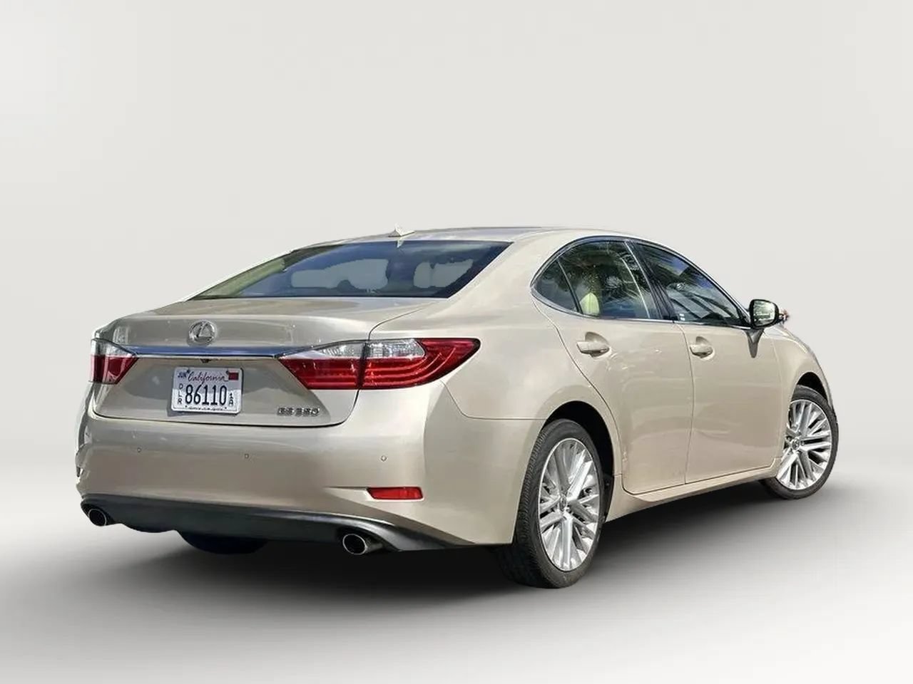 Used 2014 Lexus ES 350 w/ Luxury Package FWD image 2