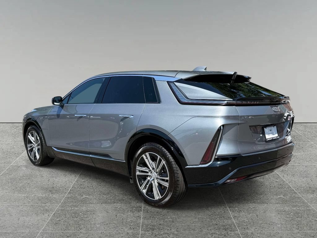 Used 2024 Cadillac Lyriq Luxury AWD/4WD image 12