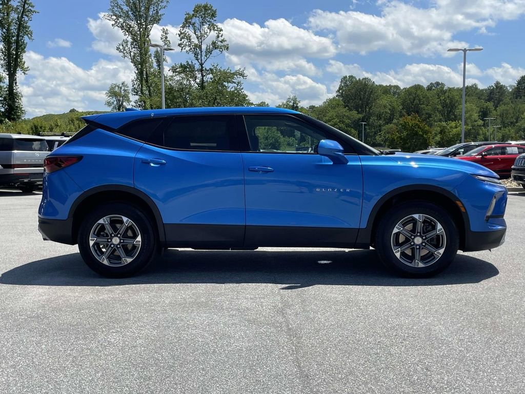 Used 2024 Chevrolet Blazer LT w/ LPO, Floor Liner Package FWD image 27
