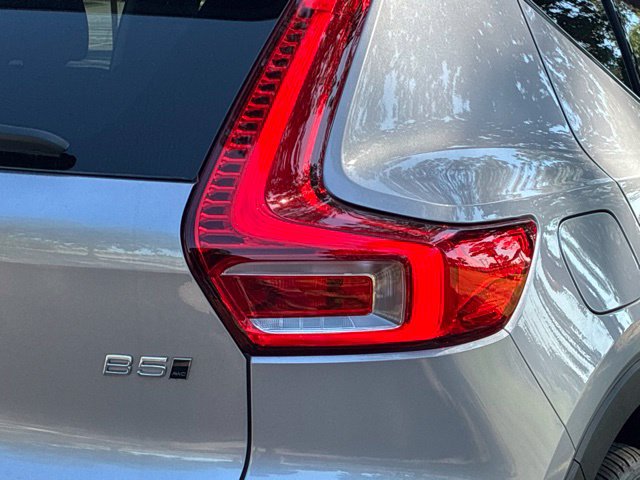 New 2026 Volvo XC40 B5 Plus w/ Protection Package Premier AWD/4WD image 15