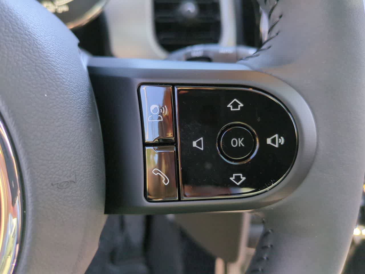 Certified 2024 MINI Cooper SE image 23