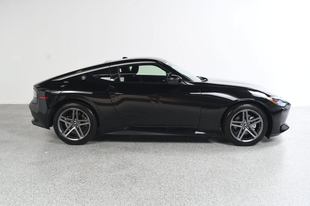 Used 2026 Nissan Z Sport w/ Floor Mat Package RWD image 4