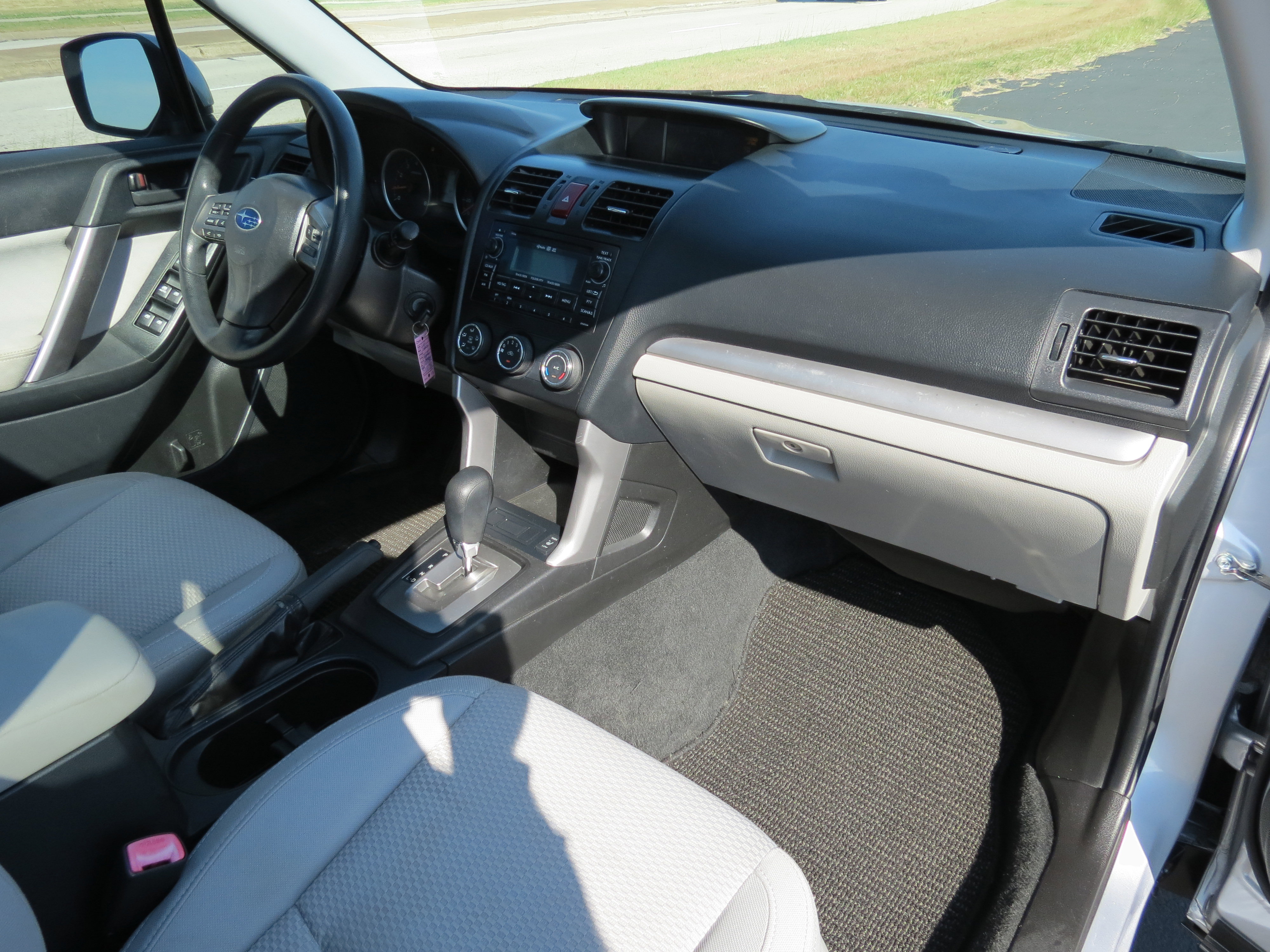Used 2015 Subaru Forester 2.5i Premium w/ All-Weather Package AWD/4WD image 31