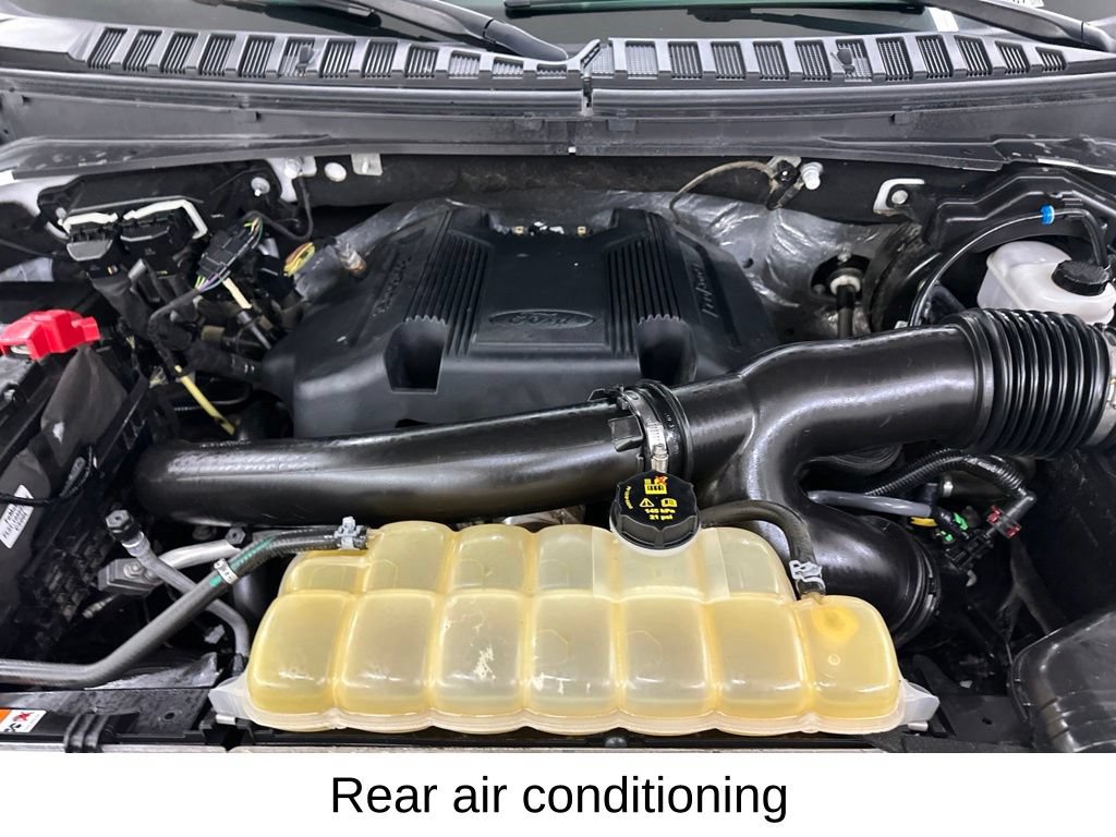 Used 2019 Ford Expedition XLT w/ Equipment Group 202A AWD/4WD image 20