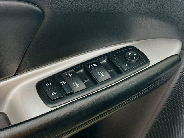 Used 2015 Dodge Journey SXT w/ Flexible Seating Group image 17