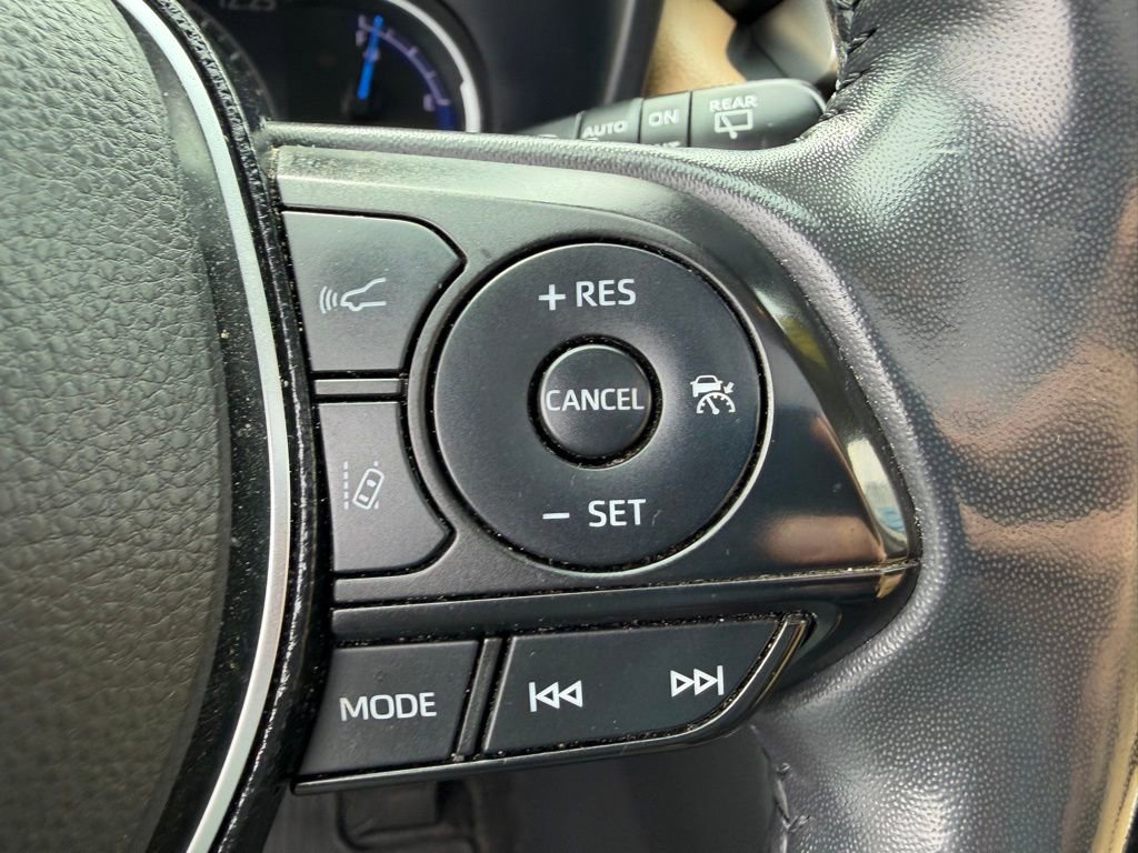 Used 2020 Toyota RAV4 Limited image 20
