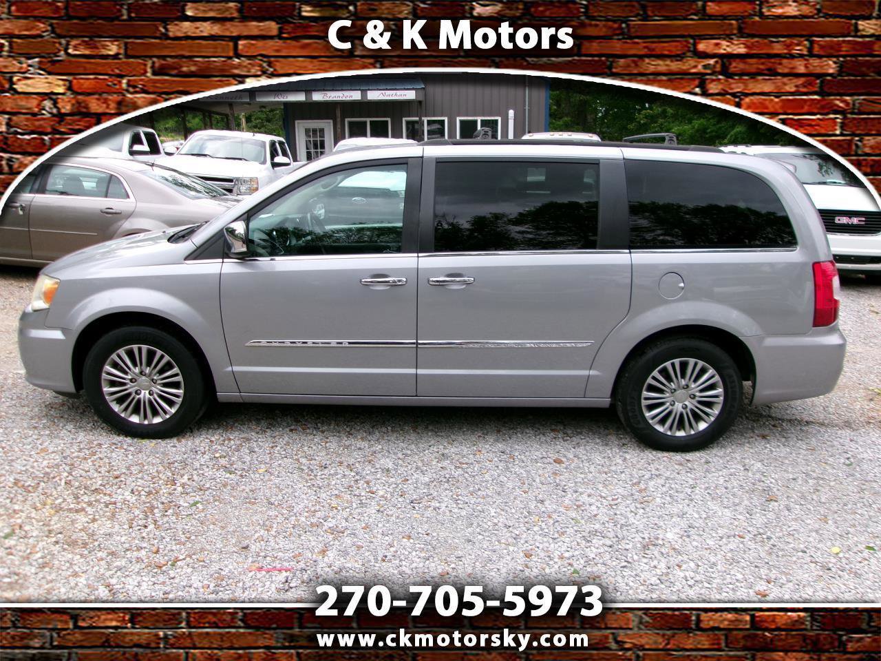 Used 2014 Chrysler Town & Country Touring-L w/ Driver Convenience Group FWD image 1