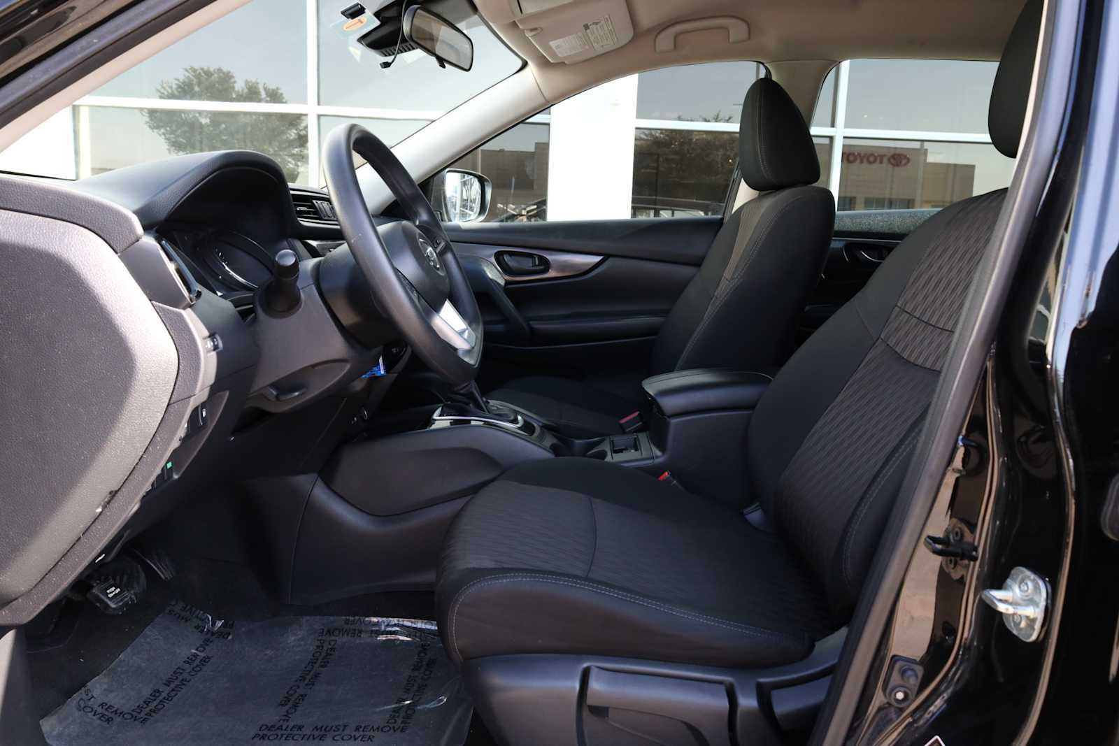 Used 2019 Nissan Rogue S AWD/4WD image 3