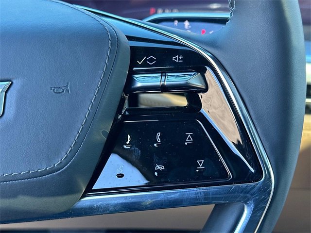 Used 2025 Cadillac Escalade IQ Luxury 2 image 5