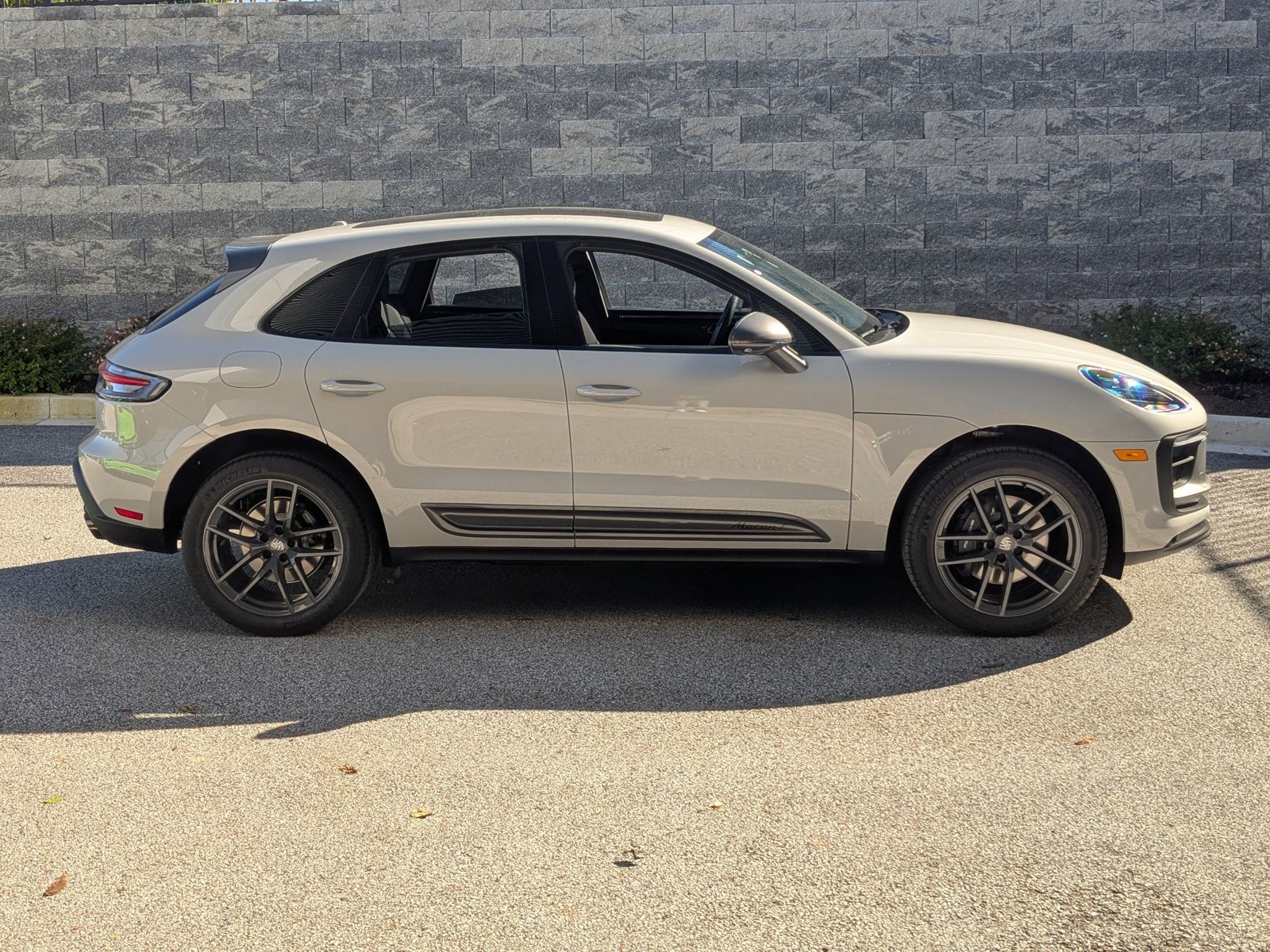New 2026 Porsche Macan Turbo AWD/4WD image 8