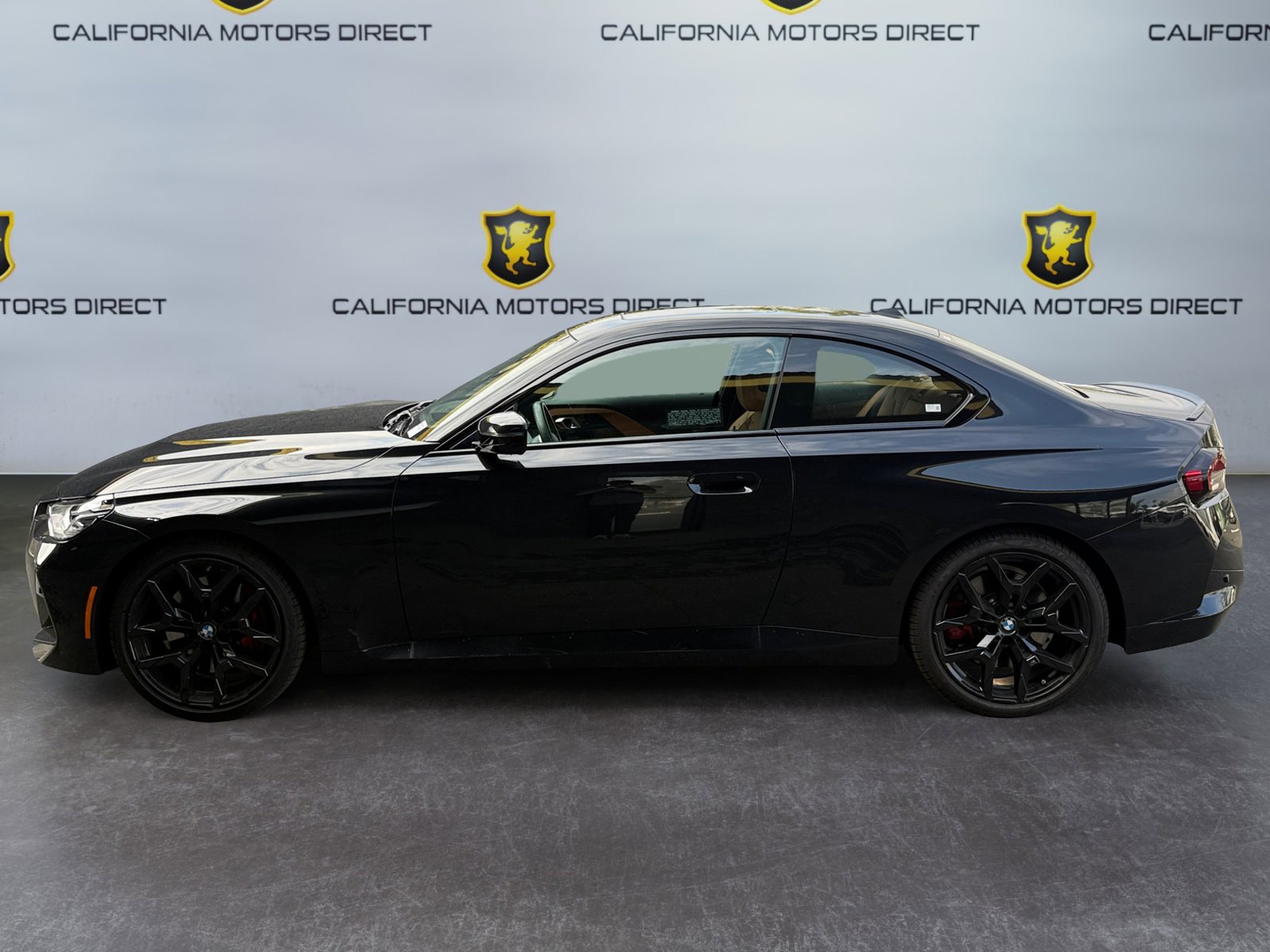 Used 2025 BMW 230i Coupe w/ M Sport Package image 2