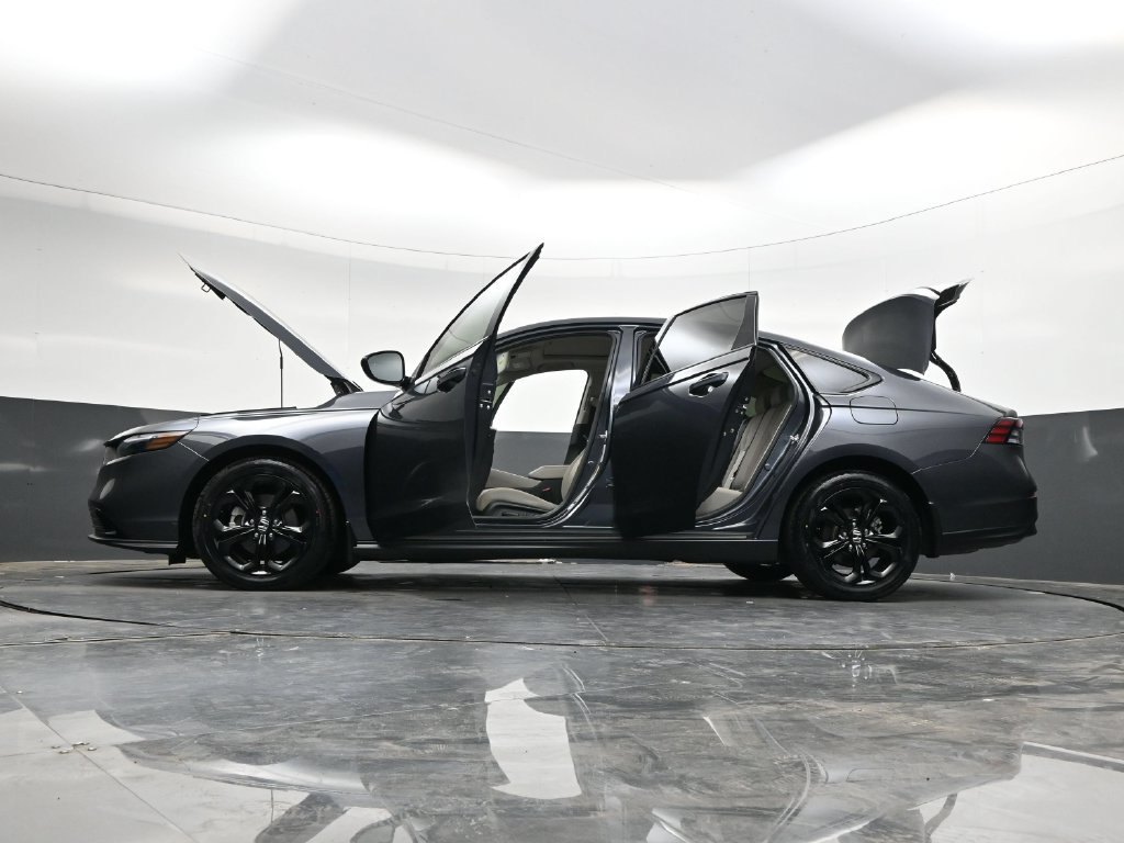 Certified 2025 Honda Accord SE image 42