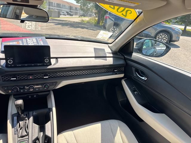 Used 2024 Honda Accord EX image 16