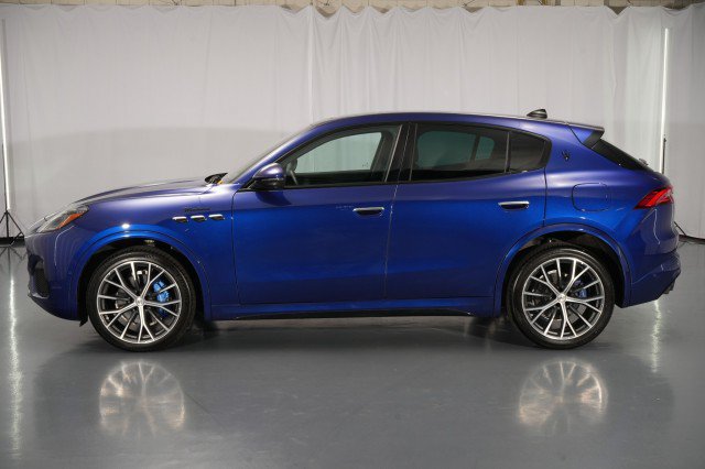 Used 2023 Maserati Grecale Modena AWD/4WD image 2