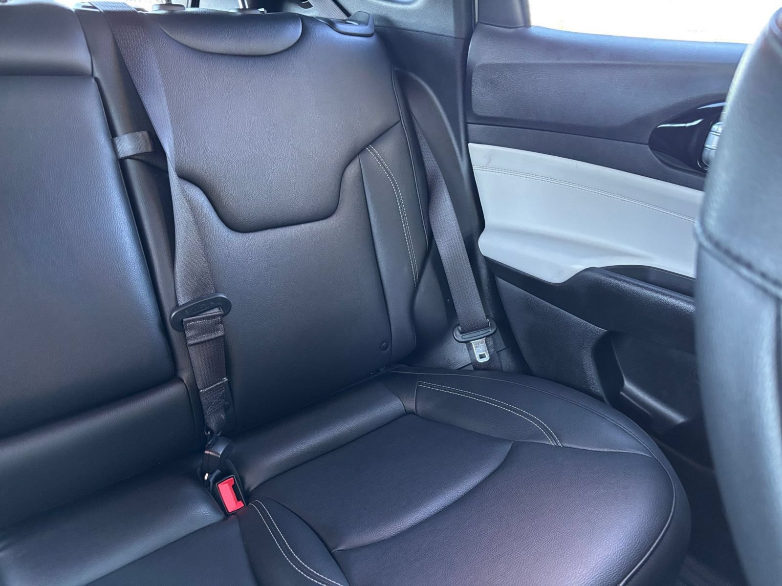 Used 2025 Jeep Compass Limited AWD/4WD image 37