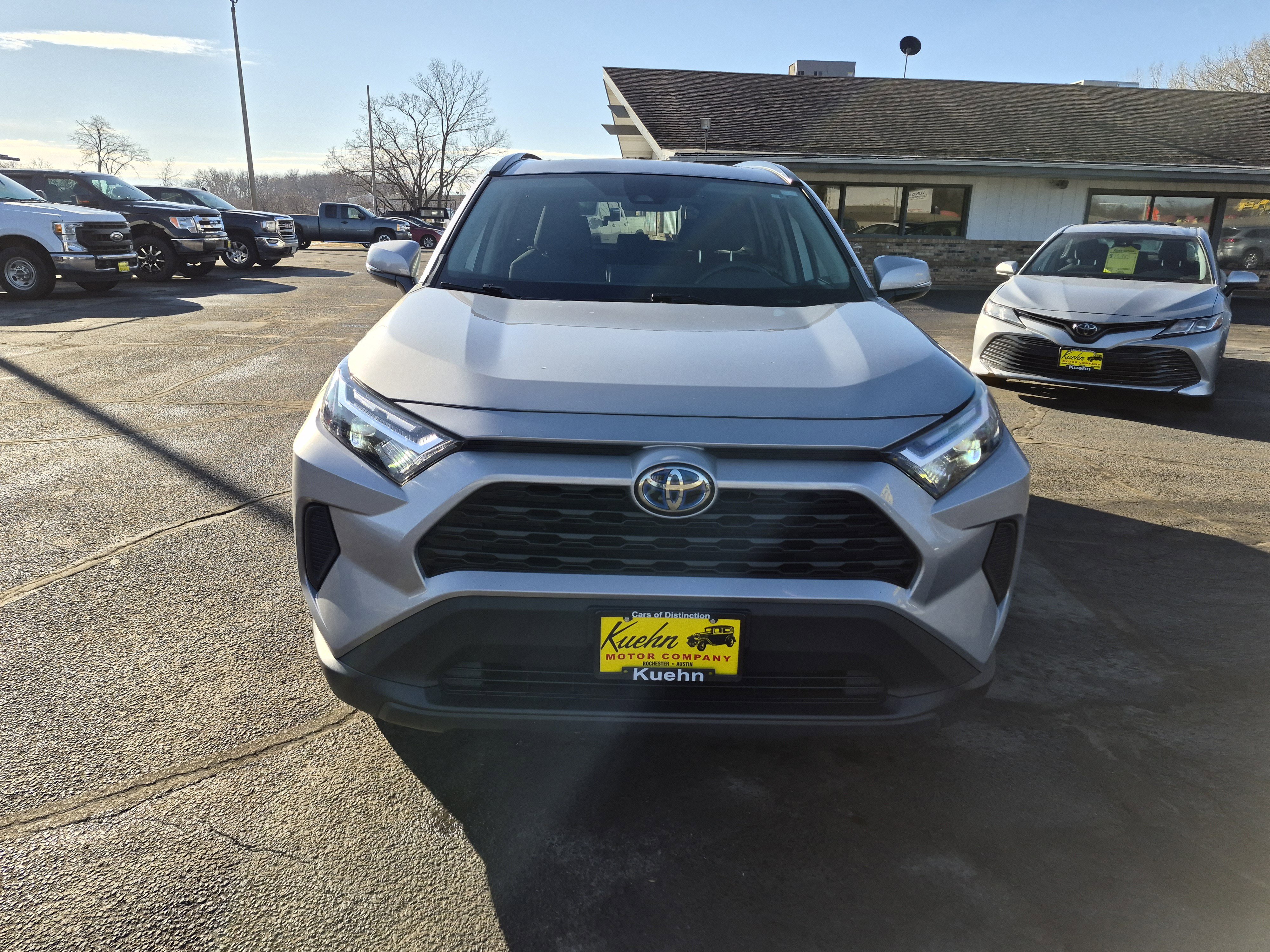 Used 2023 Toyota RAV4 XLE w/ Convenience Package image 3