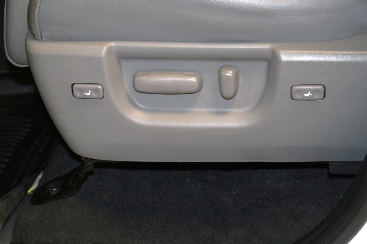 Used 2020 Toyota Sequoia Platinum image 78