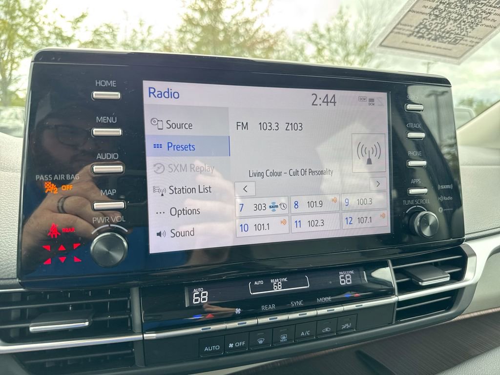 Used 2024 Toyota Sienna LE image 16