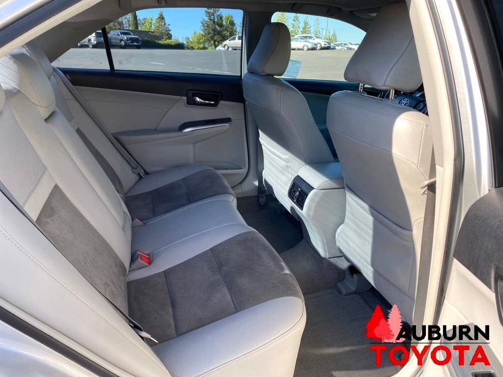 Used 2013 Toyota Camry XLE w/ Leather Pkg FWD image 16