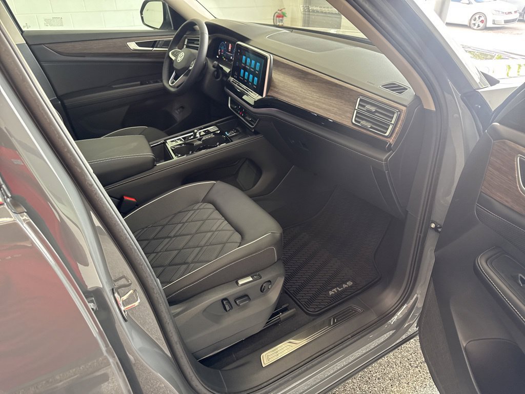 New 2026 Volkswagen Atlas SEL Premium R-Line AWD/4WD image 8