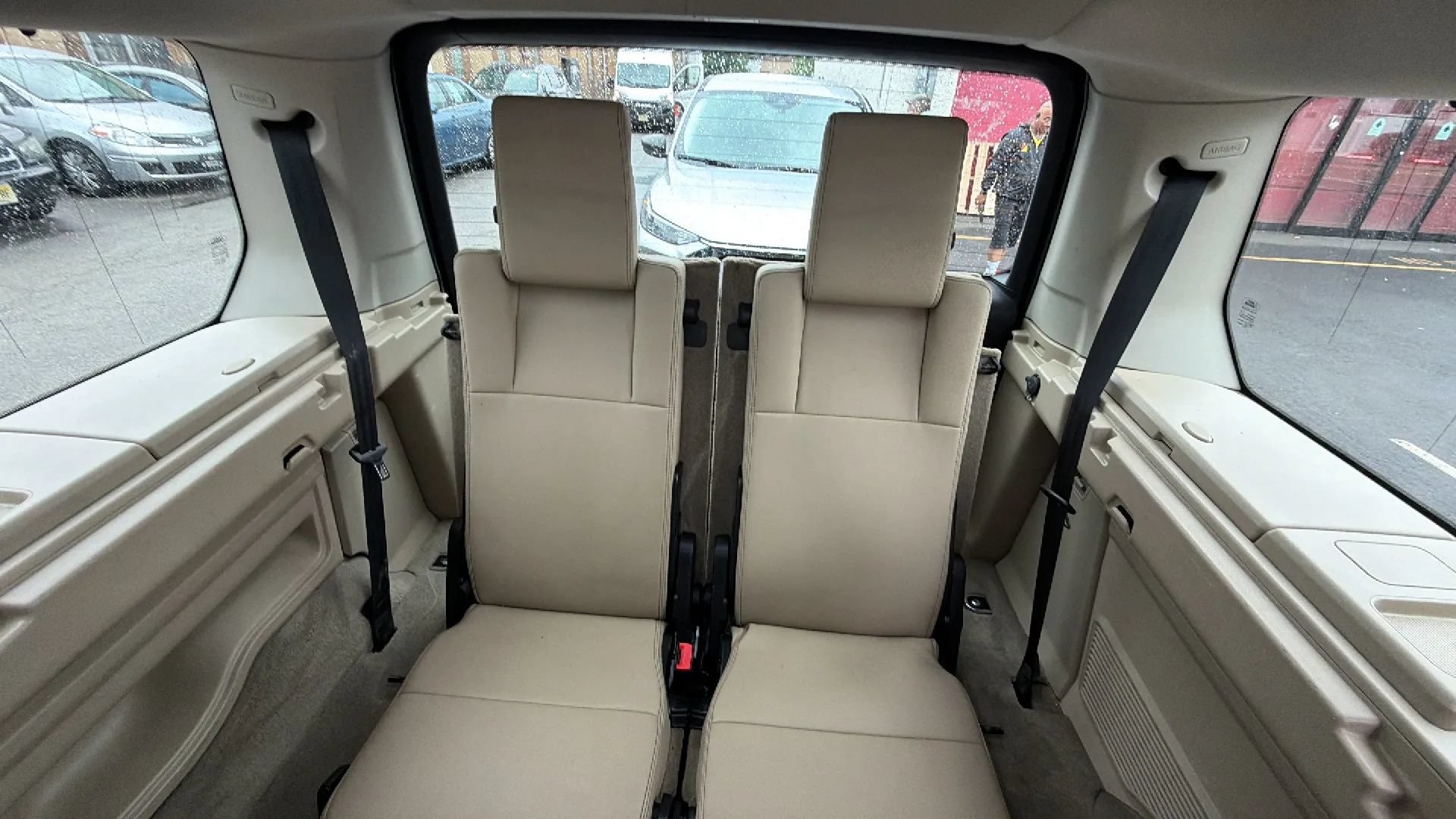 Used 2013 Land Rover LR4 HSE AWD/4WD image 29