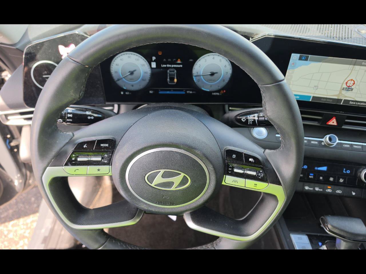 Used 2025 Hyundai Elantra Limited FWD image 8