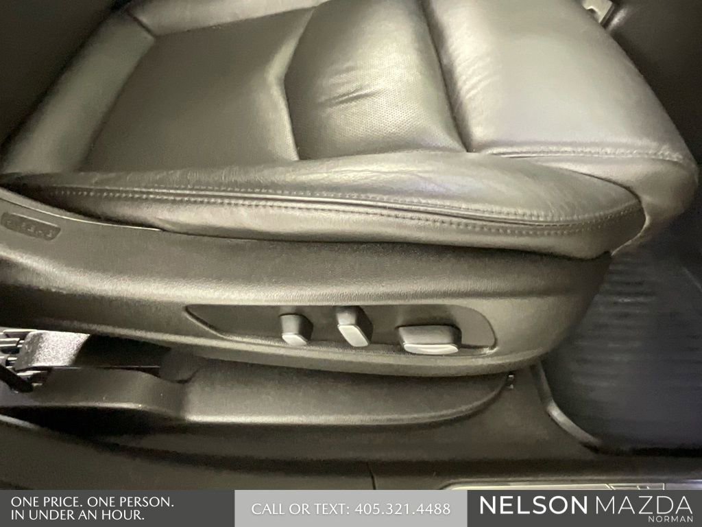 Used 2019 Cadillac XT5 Premium Luxury FWD image 28