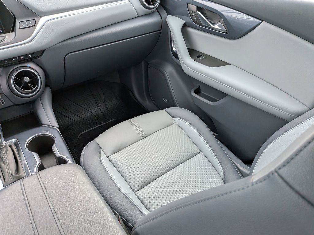 Used 2022 Chevrolet Blazer LT w/ Sound & Technology Package image 20